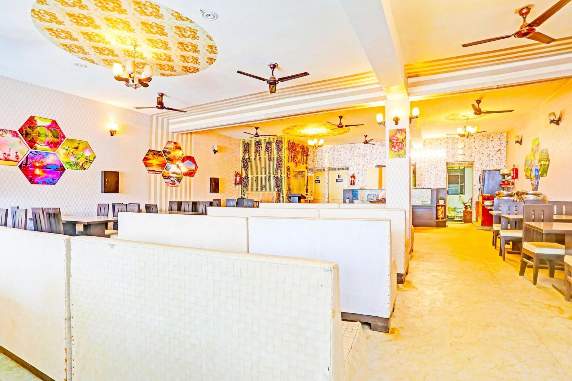 Spot On Meal Tree Ghaziabad Exterior foto